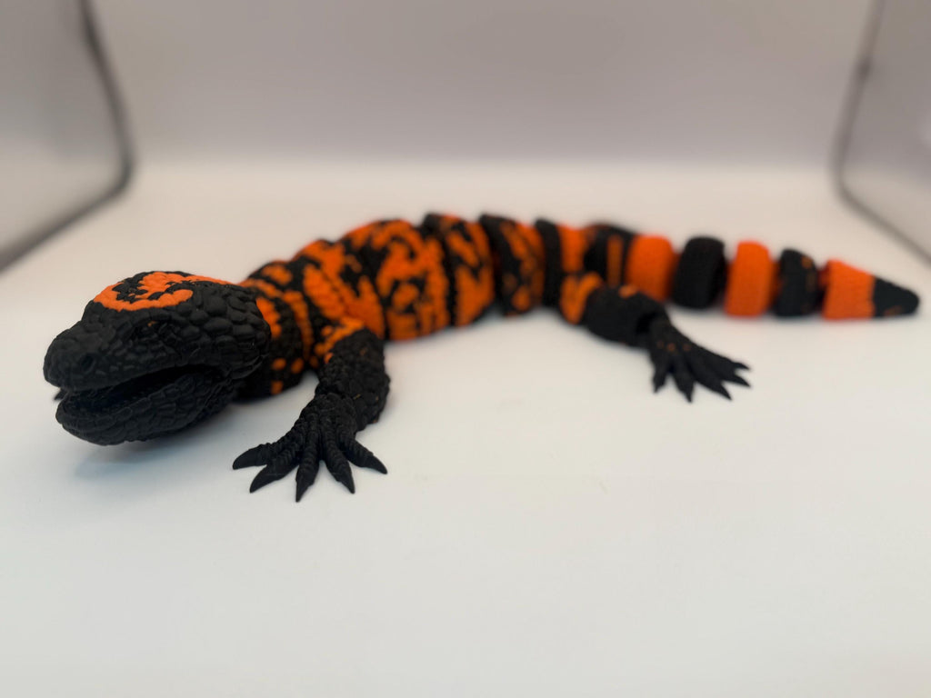 Realistic Southwest Gila Monster articulated desk and fidget toy