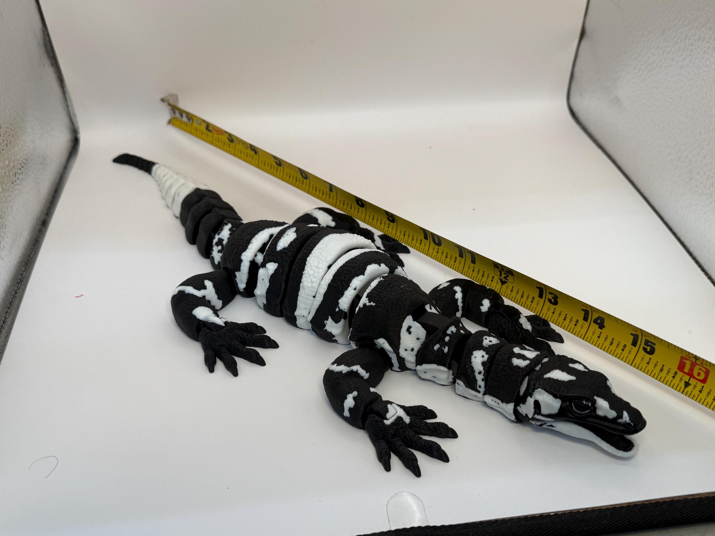 Articulated Lace Monitor Fidget Toy: Realistic PLA Desk Decor