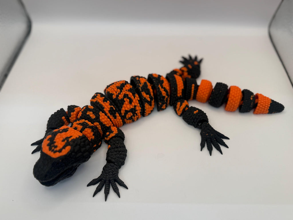Realistic Southwest Gila Monster articulated desk and fidget toy