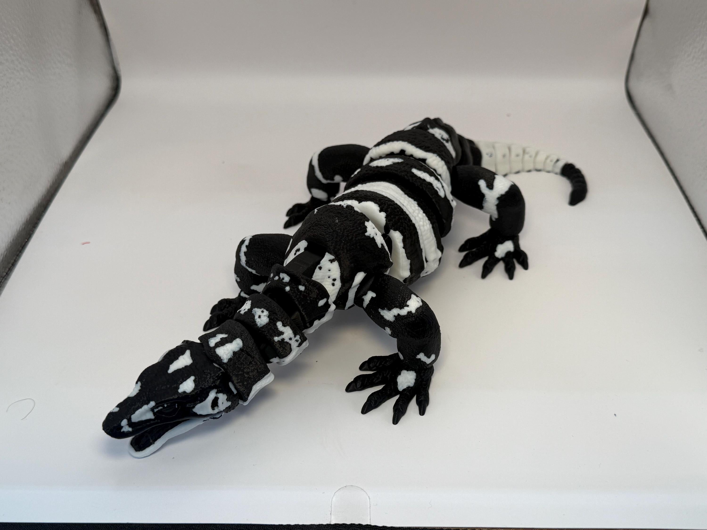 Articulated Lace Monitor Fidget Toy: Realistic PLA Desk Decor